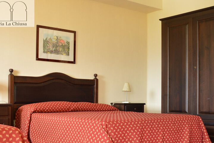 Room 6 of 38