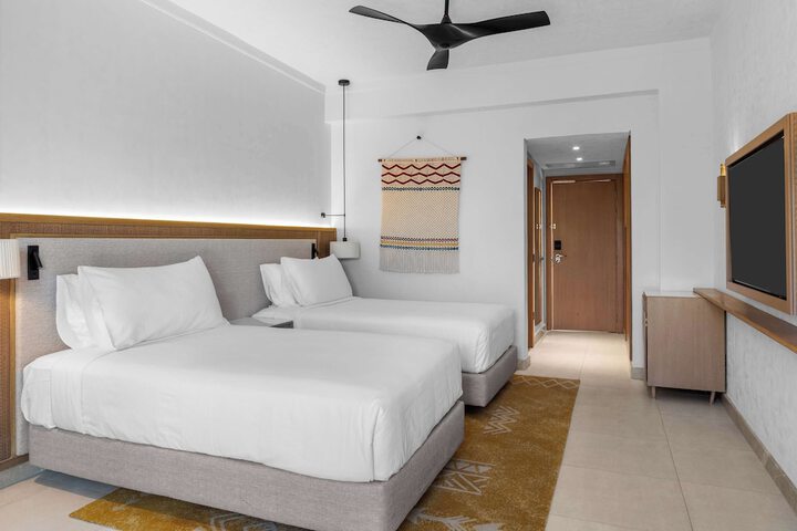 Room 41 of 199