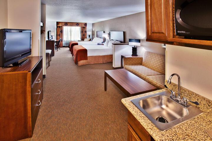 Suite King Bed Sofa (6 of 15)