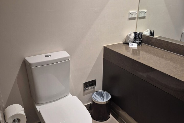 Room 40 of 73