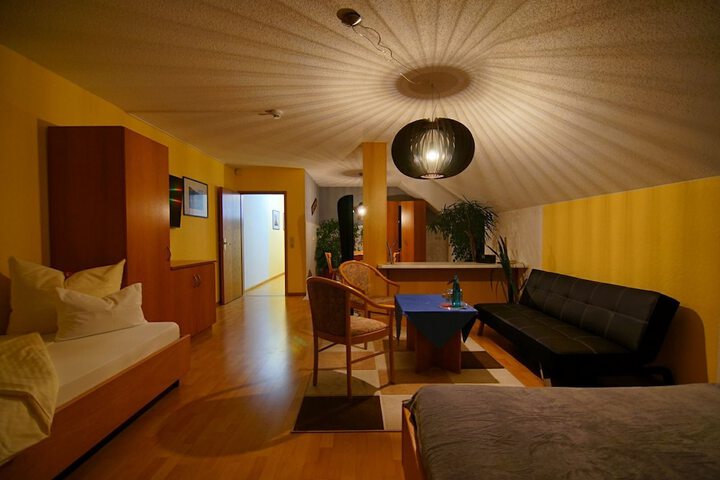 Room 30 of 53