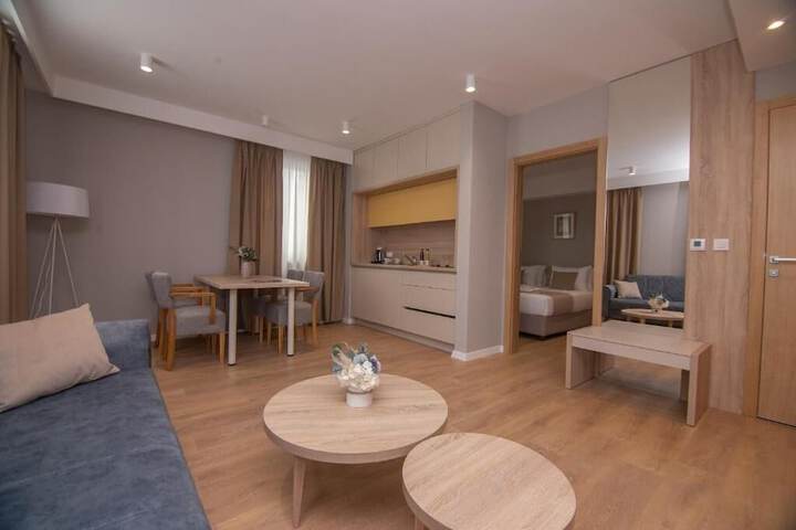Room 10 of 36