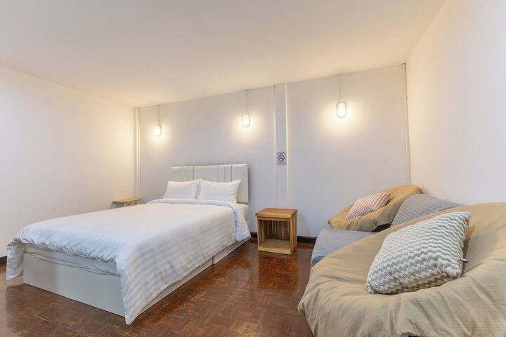 Room 16 of 47