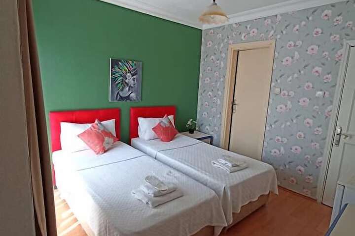 Room 7 of 17
