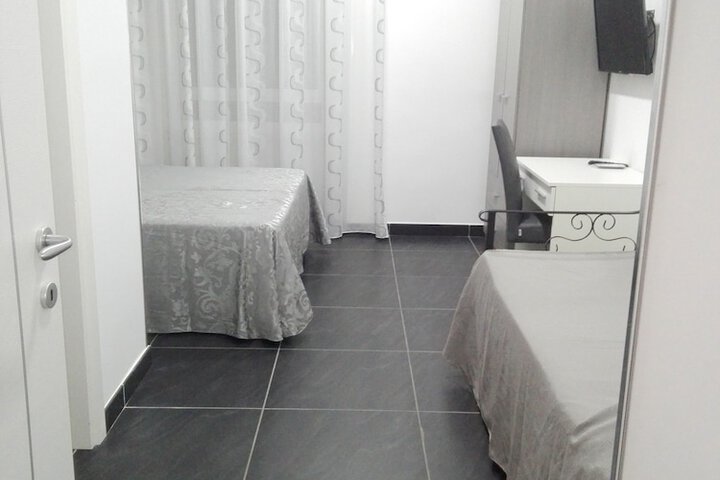 Room 3 of 22