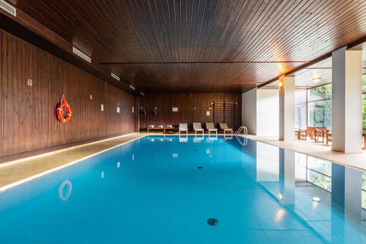 Pool 93 of 137