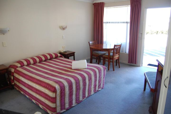 Room 5 of 19