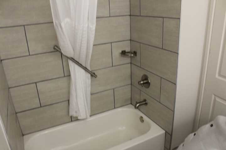 1 King Bed Suite (2 of 21)