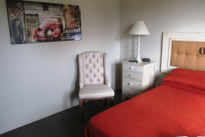 Room 4 of 60