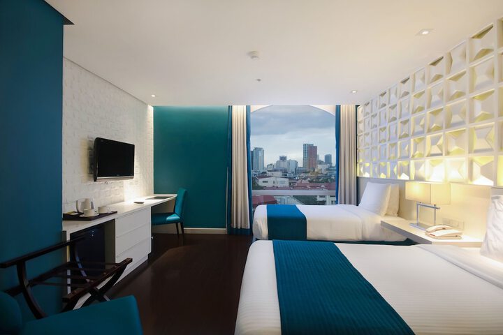 Room 10 of 44