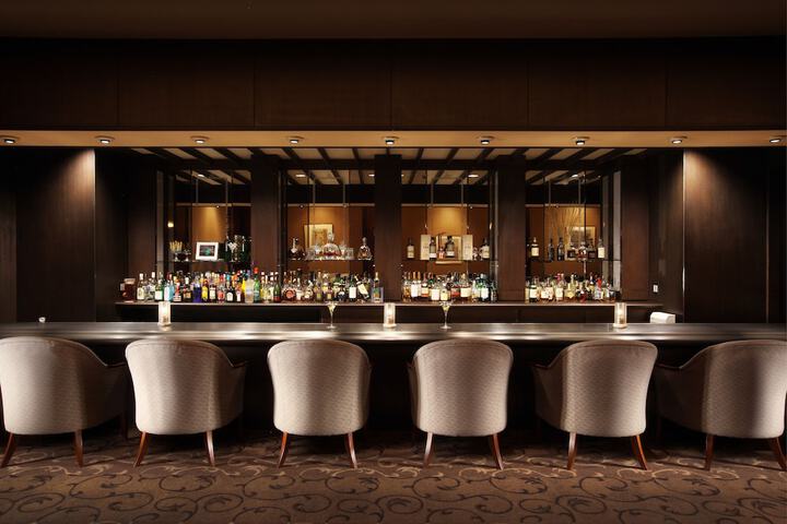 Lounge 62 of 67