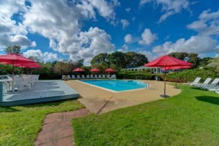 Pool 156 of 171