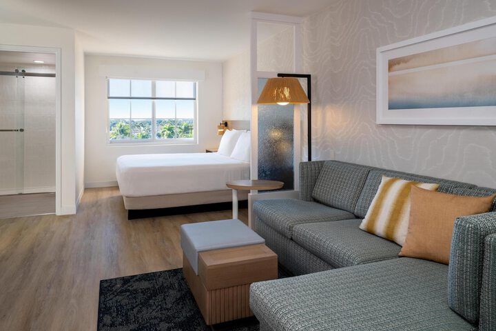 Room 10 of 48