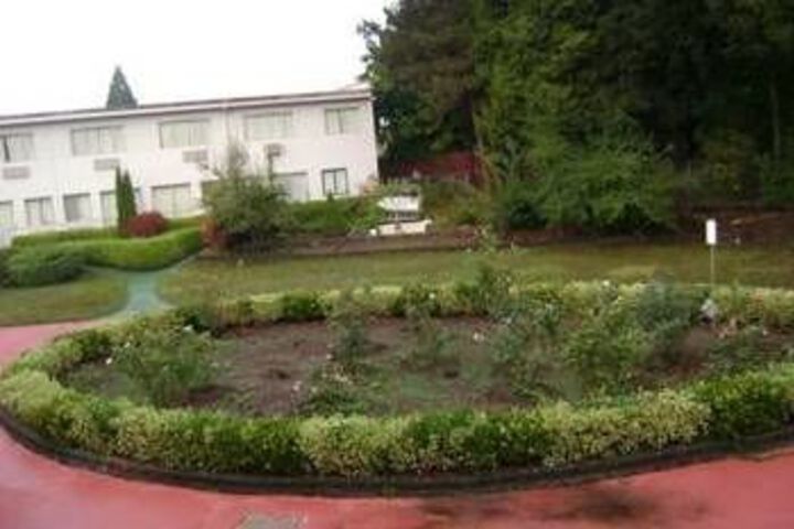 Hotel Exterior 12 of 42