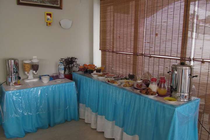 Dining Photos