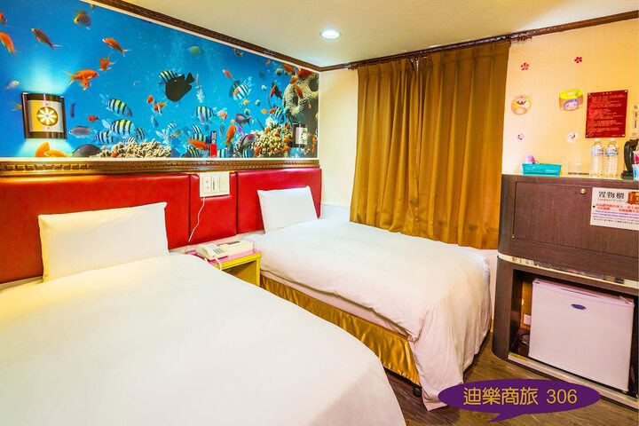 Room 10 of 48