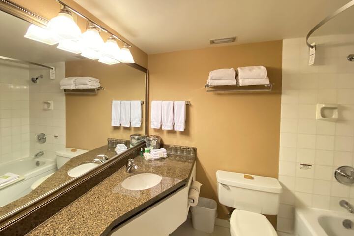 Room 25 of 53