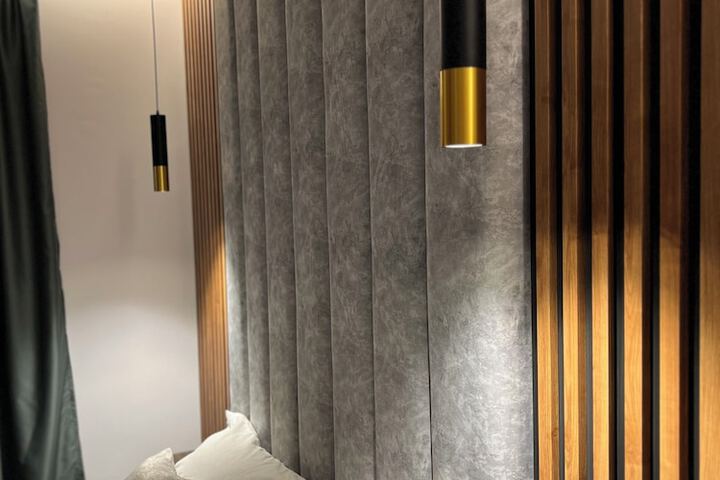 Room 8 of 43