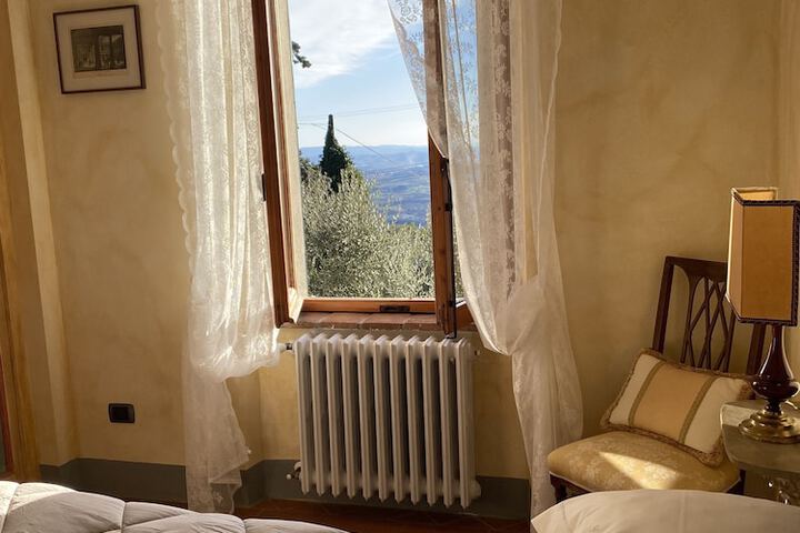 Room 9 of 42