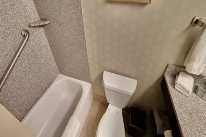 Room 17 of 45