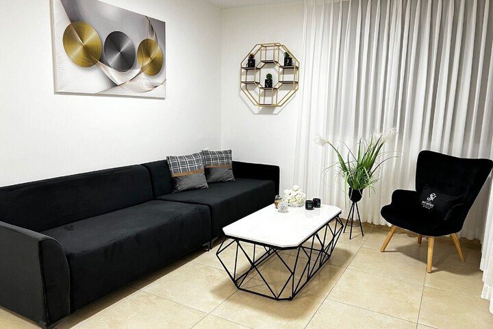Room 19 of 28
