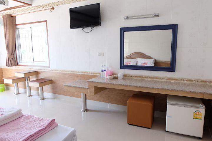 Room 7 of 41