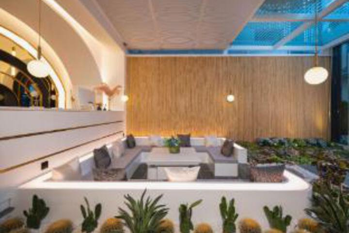 Wuhai Designer Homestay