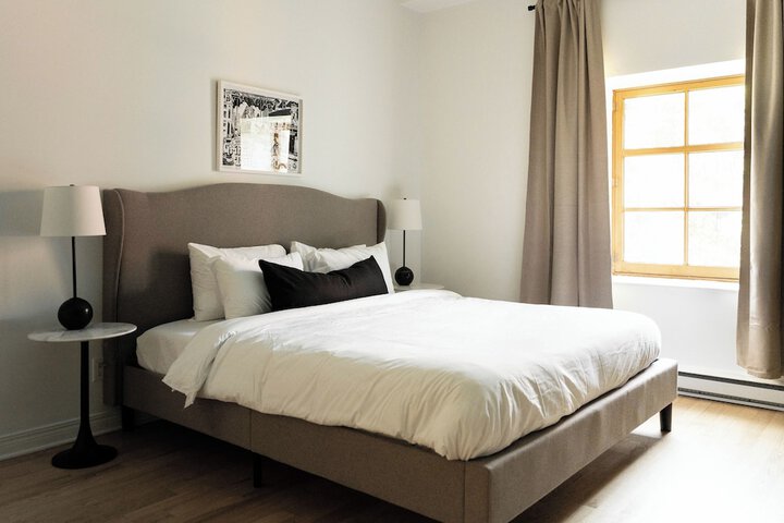 Room 44 of 157