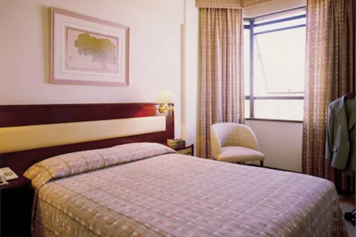 Room 7 of 30