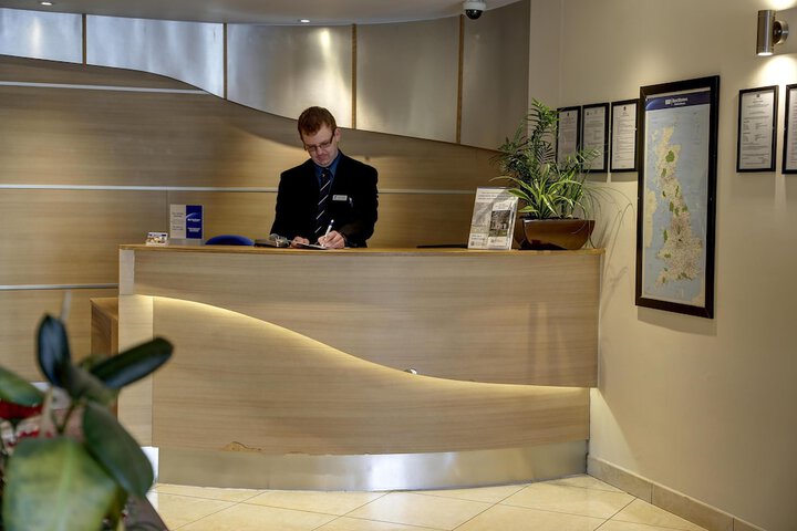 Hotel Entry