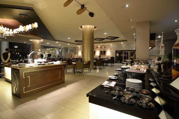 Dining 63 of 133