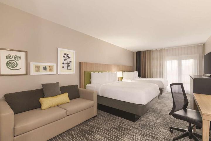 2 Queen Beds (5 of 11)