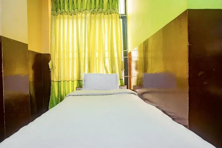 Room 7 of 24