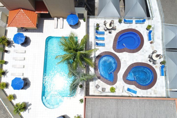 Pool Hotel