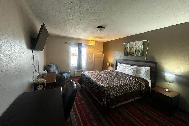 Room 12 of 51