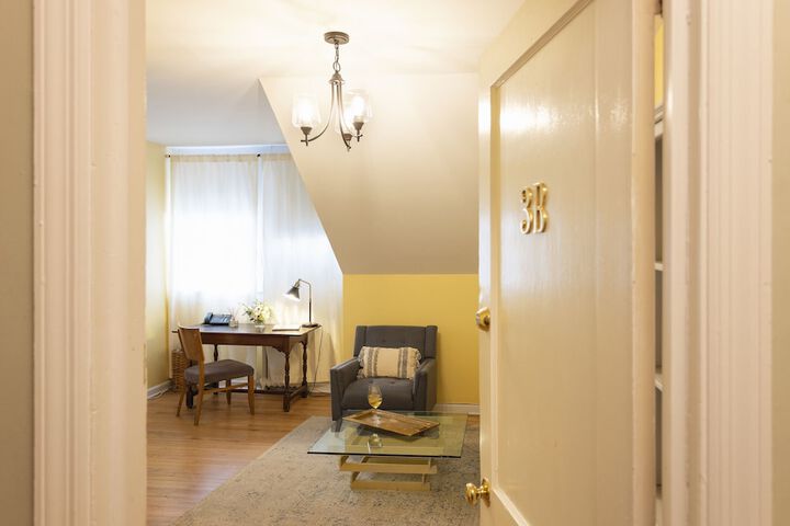 Room 21 of 52