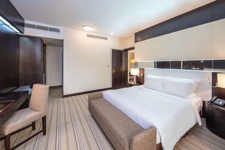 Room 44 of 179