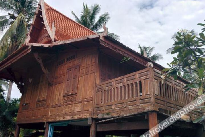 Baan Song Thai