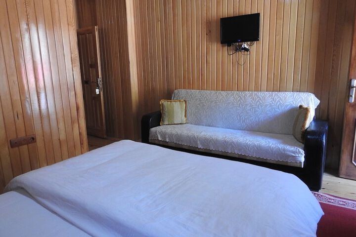 Room 7 of 29