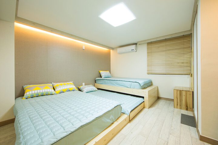 Room 14 of 35