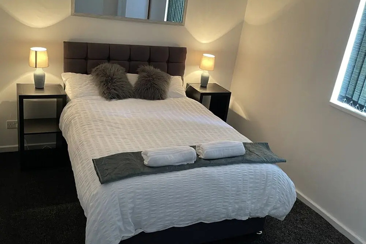 Room 3 of 6