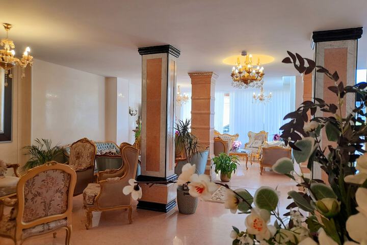 Hotel Interior 10 of 118