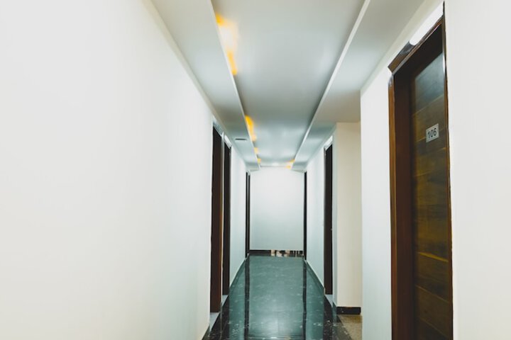 Hotel Interior 4 of 27