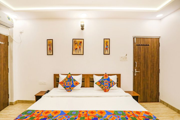 Room 25 of 29