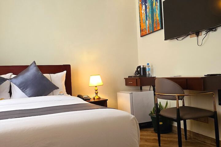 Room 5 of 39