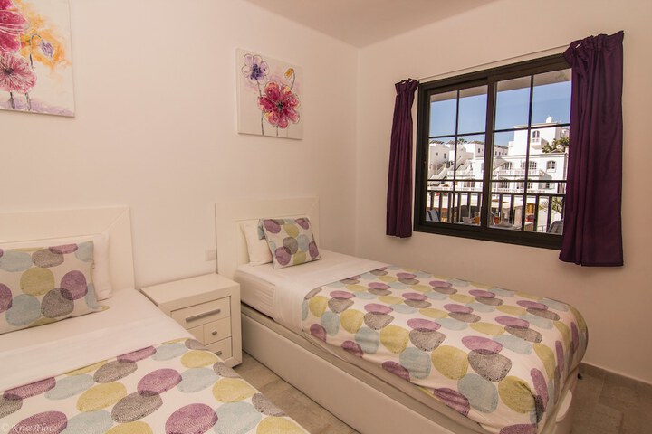 Room 10 of 48