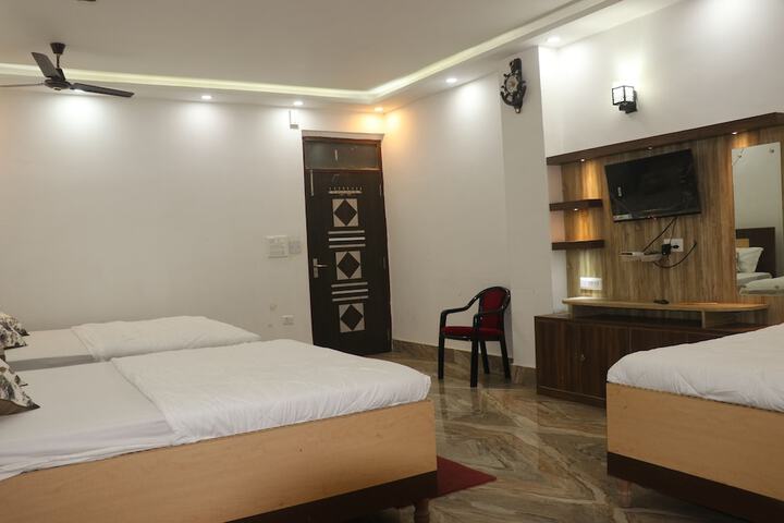 Room 5 of 55