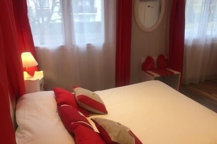 Room 22 of 39