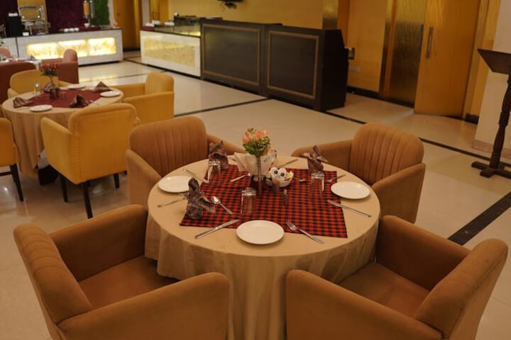 Dining 52 of 67
