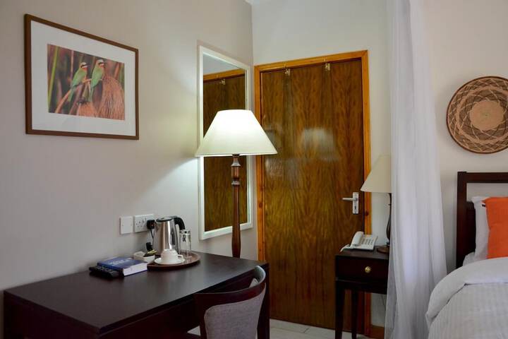 Room 18 of 36